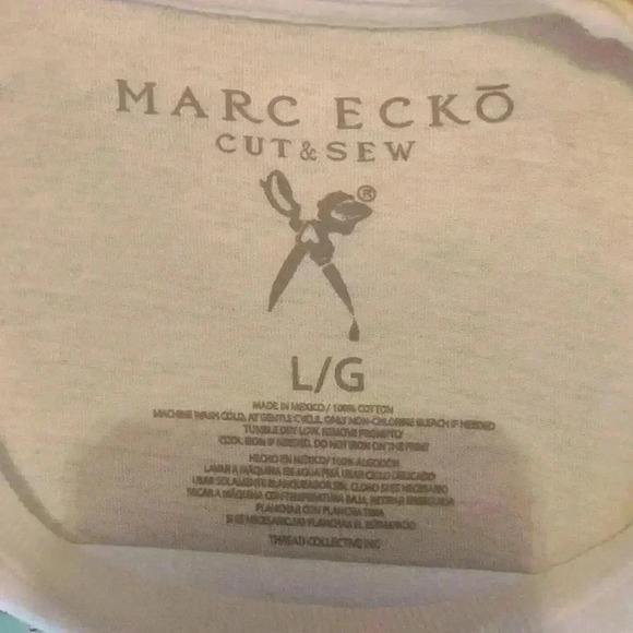 Marc Ecko Cut & Sew graphic T-shirt size large - Picture 4 of 4